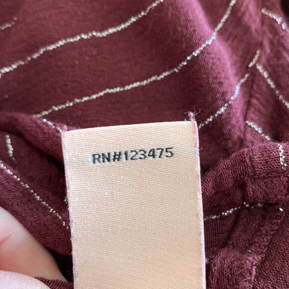 Juicy Couture Tie Front Faux Wrap Top Small Bell Sleeves Wine Matallic Holiday - Picture 9 of 12